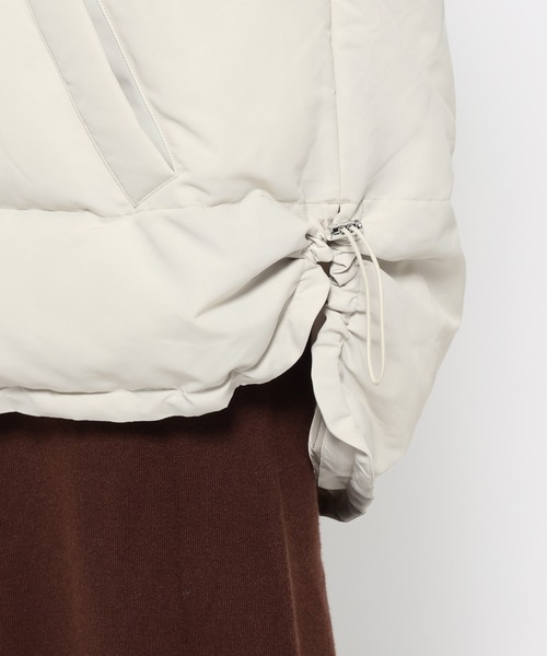 mysty woman（ミスティウーマン）の「リブネック中綿ブルゾン 600403（ダウンジャケット/コート・レディース・ブラック/アイボリー・FREE）」の17枚目の写真