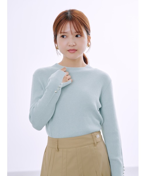 COHINA(コヒナ)の「シルクウールゴールドボタンリブニット 【低身長・小柄女性】(ニット/セーター・レディース・ブラック/ブルー/ホワイト/レッド/ブラウン/ベージュ・ONE SIZE)」の6枚目の写真