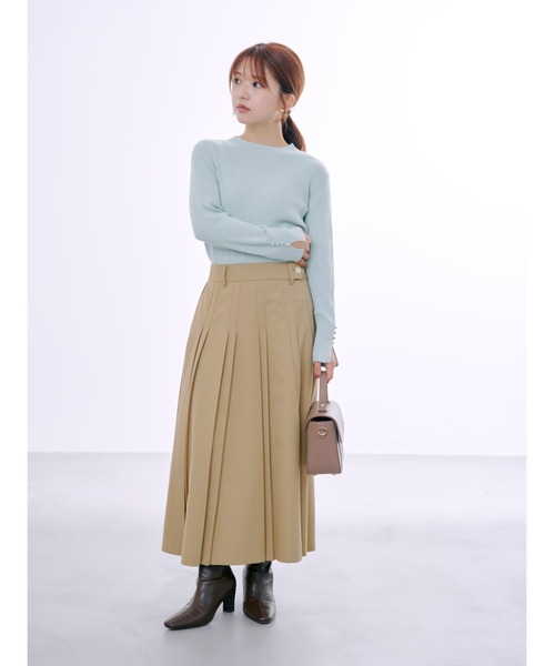 COHINA(コヒナ)の「シルクウールゴールドボタンリブニット 【低身長・小柄女性】(ニット/セーター・レディース・ブラック/ブルー/ホワイト/レッド/ブラウン/ベージュ・ONE SIZE)」の18枚目の写真