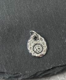 good vibrations（グッドバイブレーション）の「good vibrations グッドバイブレーション ヒッテングイーグルモチーフシルバーペンダントトップ（チャーム）」