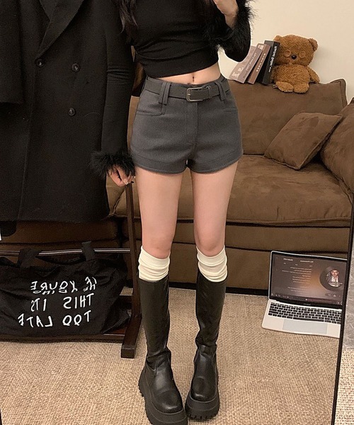 MAISON DE THERESE(メゾン ド テレーズ)の「ベルト付きハイウエスト ウール ホットパンツ(その他パンツ・レディース・ダークグレー/ブラウン/ブラック・S/M/L/XL)」の11枚目の写真