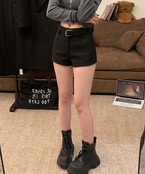 MAISON DE THERESE(メゾン ド テレーズ)の「ベルト付きハイウエスト ウール ホットパンツ(その他パンツ・レディース・ダークグレー/ブラウン/ブラック・S/M/L/XL)」の6枚目の写真