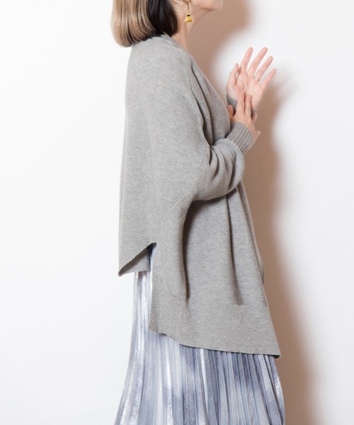 OSMOSIS（オズモーシス）の「2WAYアシンメトリーニットプルオーバー（ニット/セーター・レディース・ライトベージュ/グレー/ブラック・ONE SIZE）」の16枚目の写真