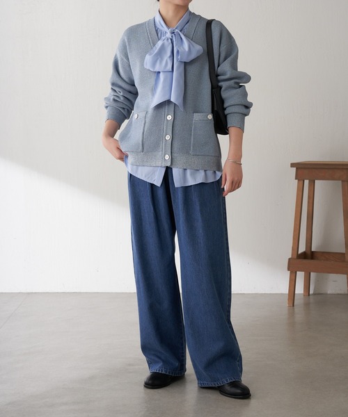 COLLAGE GALLARDAGALANTE（コラージュガリャルダガランテ）の「Q.anos/チャーム付きタックワイドデニム（デニムパンツ・レディース・ブルー/ベージュ・0/1）」の7枚目の写真