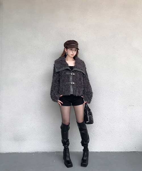VEILA(ヴェイラ)の「フェイクファーボアショートジャケット(その他アウター・レディース・ダークブラウン/グレー・S/M)」の20枚目の写真