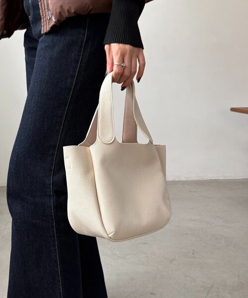 CAPRICIEUX LE'MAGE（カプリシューレマージュ）の「3roomシュリンクバッグ（ショルダーバッグ・レディース・アイボリー/ブラック/キャメル・FREE）」の4枚目の写真