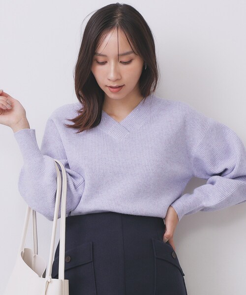 index(インデックス)の「片畦Vネックボクシーパフニット【洗濯機OK】(ニット/セーター・レディース・ピンク/チャコール/ベージュ系その他7/サックスブルー/グレー・00)」の16枚目の写真