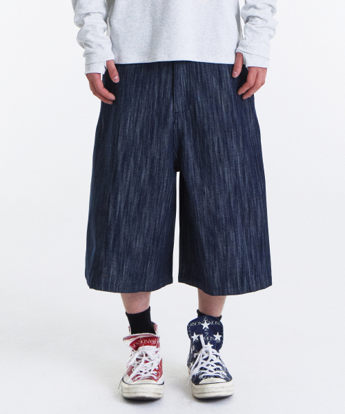 KICHUL(キチョル)の「Bermuda Denim Pants (Raw Indigo)(その他パンツ・メンズ・その他・SMALL/MEDIUM/LARGE)」の1枚目の写真