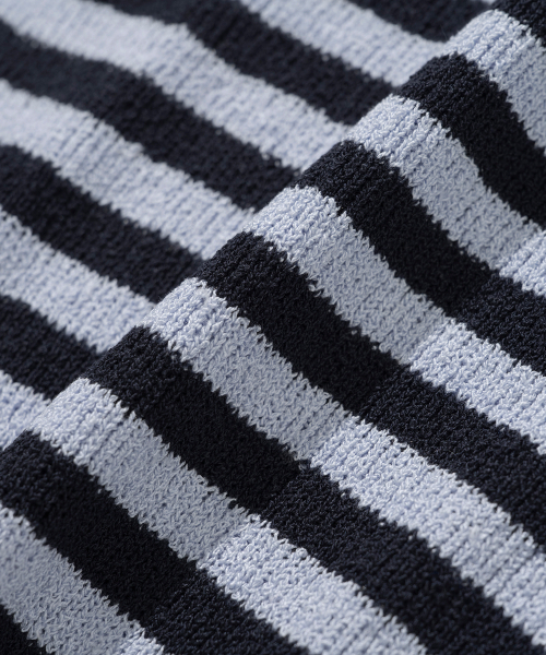 KNITTED（ニッティド）の「ブークルストライプラウンドニット NAVY（ニット/セーター・レディース・その他・X-LARGE/MEDIUM）」の5枚目の写真