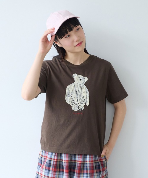 bulle de savon(ビュルデサボン)の「くまのぬいぐるみ刺繍Tシャツ(Tシャツ/カットソー・レディース・ブルー/ブラウン/イエロー・FREE)」の1枚目の写真