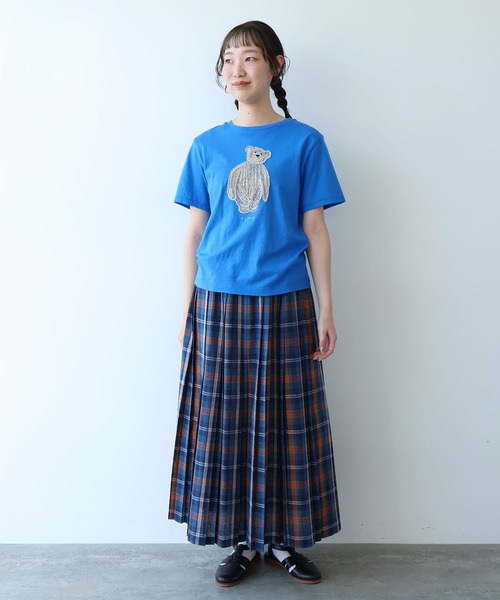 bulle de savon(ビュルデサボン)の「くまのぬいぐるみ刺繍Tシャツ(Tシャツ/カットソー・レディース・ブルー/ブラウン/イエロー・FREE)」の16枚目の写真