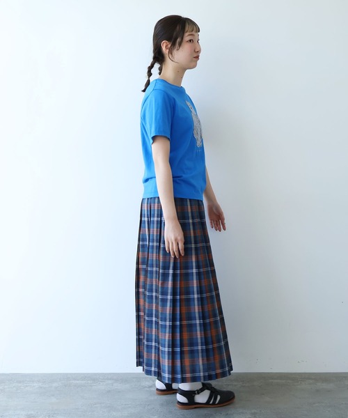 bulle de savon(ビュルデサボン)の「くまのぬいぐるみ刺繍Tシャツ(Tシャツ/カットソー・レディース・ブルー/ブラウン/イエロー・FREE)」の18枚目の写真