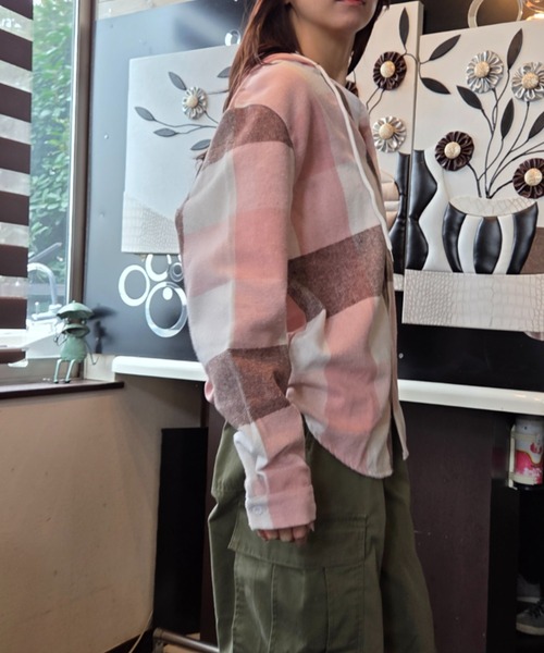 Loco Ocean(ロコオーシャン)の「チェック シャツ パーカー(シャツ/ブラウス・レディース・ピンク/ネイビー・M/L)」の13枚目の写真