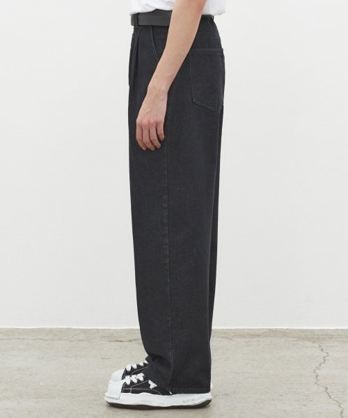 DECET(デケト)の「Dawn 2Pleats Wide Jeans DCPT007STNBlack(デニムパンツ・レディース・その他・26/28/30/32/34)」の4枚目の写真