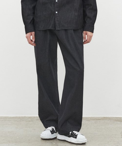 DECET(デケト)の「Dawn 2Pleats Wide Jeans DCPT007STNBlack(デニムパンツ・レディース・その他・26/28/30/32/34)」の6枚目の写真