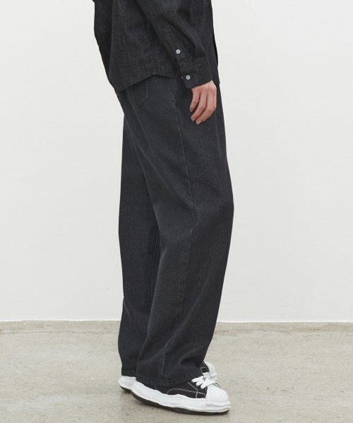 DECET(デケト)の「Dawn 2Pleats Wide Jeans DCPT007STNBlack(デニムパンツ・レディース・その他・26/28/30/32/34)」の7枚目の写真