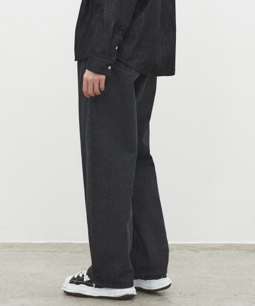 DECET(デケト)の「Dawn 2Pleats Wide Jeans DCPT007STNBlack(デニムパンツ・レディース・その他・26/28/30/32/34)」の8枚目の写真