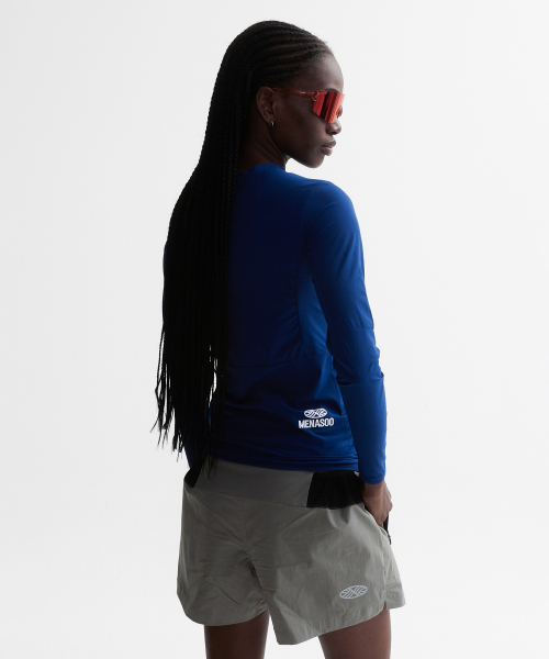MENASOO(ミナス)の「VENODE Runfree Long Tshirts_Blue (Tight Fit)(Tシャツ/カットソー・レディース・ブルー・1/2)」の9枚目の写真
