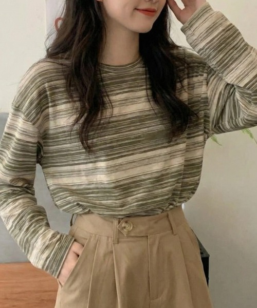 cammie(キャミー)の「柄トップス(Tシャツ/カットソー・レディース・カーキ/サックスブルー/ブラック・M/L)」の1枚目の写真
