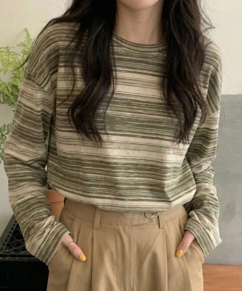 cammie(キャミー)の「柄トップス(Tシャツ/カットソー・レディース・カーキ/サックスブルー/ブラック・M/L)」の8枚目の写真