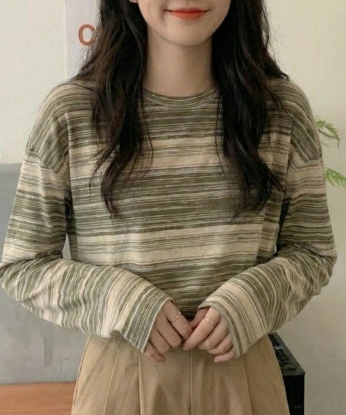 cammie(キャミー)の「柄トップス(Tシャツ/カットソー・レディース・カーキ/サックスブルー/ブラック・M/L)」の7枚目の写真