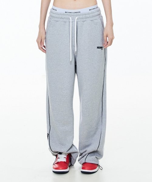 MICHIKO LONDON(ミチコ ロンドン)の「Diagonal Logo Sweatpants Gray_Unisex(スウェットパンツ・レディース・その他・LARGE)」の1枚目の写真