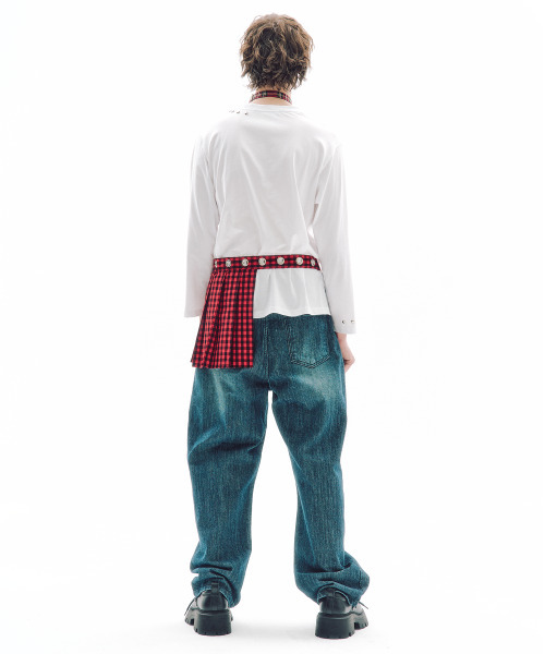 TRIPSHOP(トリップショップ)の「ノマドリベットデニムパンツ(デニムパンツ・レディース・ダークブルー・SMALL/MEDIUM)」の5枚目の写真