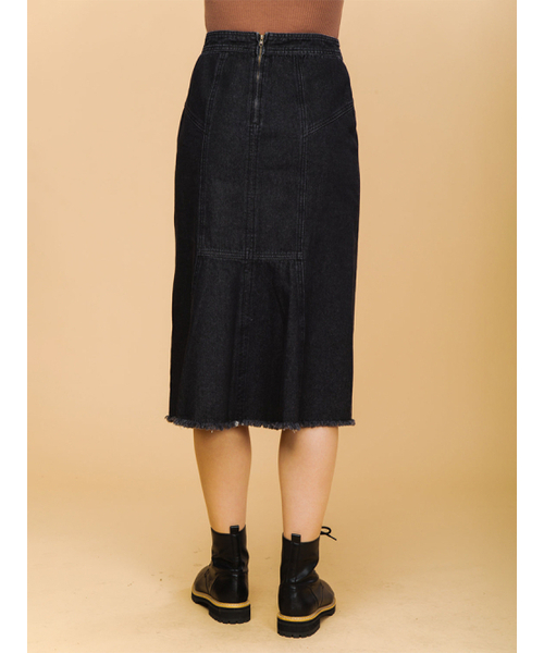 NEWIN（ニューイン）の「ブラックミディロングデニムスカート（スカート・レディース・ブラック・SMALL/MEDIUM/LARGE）」の3枚目の写真