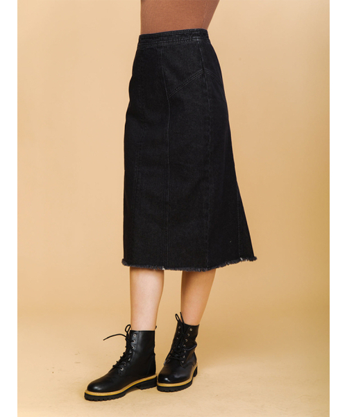 NEWIN（ニューイン）の「ブラックミディロングデニムスカート（スカート・レディース・ブラック・SMALL/MEDIUM/LARGE）」の4枚目の写真