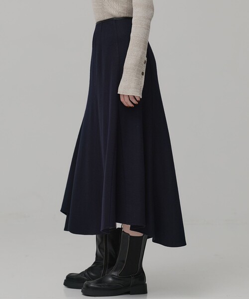 PUBLIC TOKYO(パブリックトウキョウ)の「ウールジャージフレアスカート(スカート・レディース・ネイビー/ホワイト・1/2)」の17枚目の写真