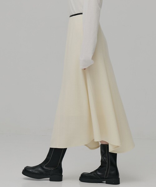 PUBLIC TOKYO(パブリックトウキョウ)の「ウールジャージフレアスカート(スカート・レディース・ネイビー/ホワイト・1/2)」の13枚目の写真