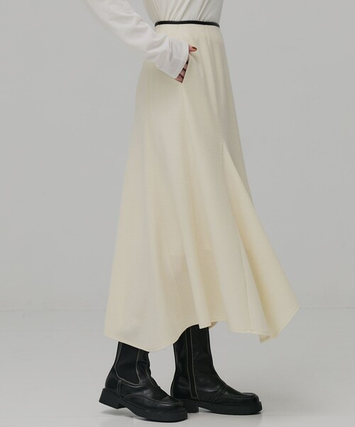 PUBLIC TOKYO(パブリックトウキョウ)の「ウールジャージフレアスカート(スカート・レディース・ネイビー/ホワイト・1/2)」の15枚目の写真