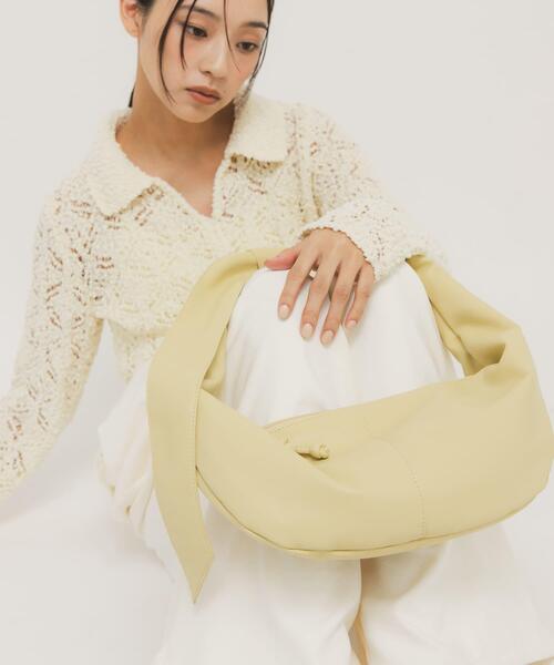 KBF(ケイビーエフ)の「ソフトイージーラウンドショルダーBAG(ショルダーバッグ・レディース・イエロー/ブラック・ONE)」の20枚目の写真