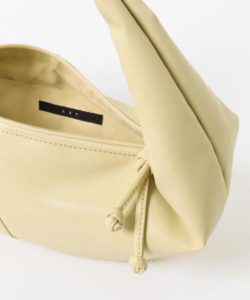 KBF(ケイビーエフ)の「ソフトイージーラウンドショルダーBAG(ショルダーバッグ・レディース・イエロー/ブラック・ONE)」の3枚目の写真