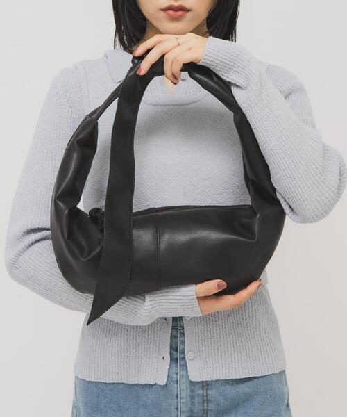 KBF(ケイビーエフ)の「ソフトイージーラウンドショルダーBAG(ショルダーバッグ・レディース・イエロー/ブラック・ONE)」の5枚目の写真