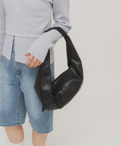 KBF(ケイビーエフ)の「ソフトイージーラウンドショルダーBAG(ショルダーバッグ・レディース・イエロー/ブラック・ONE)」の7枚目の写真