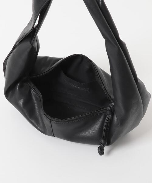 KBF(ケイビーエフ)の「ソフトイージーラウンドショルダーBAG(ショルダーバッグ・レディース・イエロー/ブラック・ONE)」の14枚目の写真