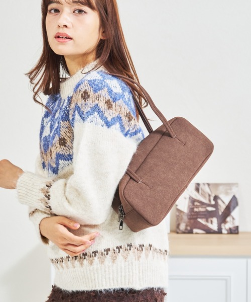 MISCH MASCH(ミッシュマッシュ)の「一部店舗限定 ロングハンドルスウェードボストンバッグ(ショルダーバッグ・レディース・ブラウン/カーキ・フリ-)」の1枚目の写真