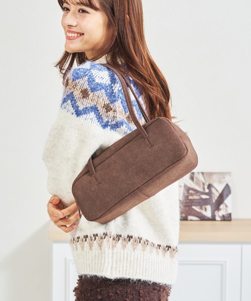 MISCH MASCH(ミッシュマッシュ)の「一部店舗限定 ロングハンドルスウェードボストンバッグ(ショルダーバッグ・レディース・ブラウン/カーキ・フリ-)」の13枚目の写真