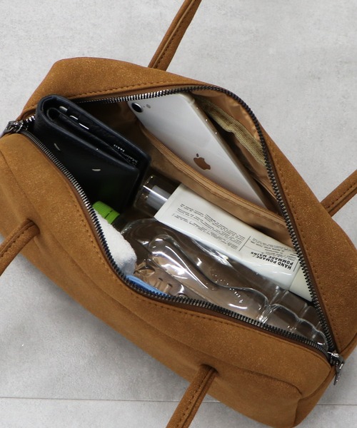 MISCH MASCH(ミッシュマッシュ)の「一部店舗限定 ロングハンドルスウェードボストンバッグ(ショルダーバッグ・レディース・ブラウン/カーキ・フリ-)」の5枚目の写真