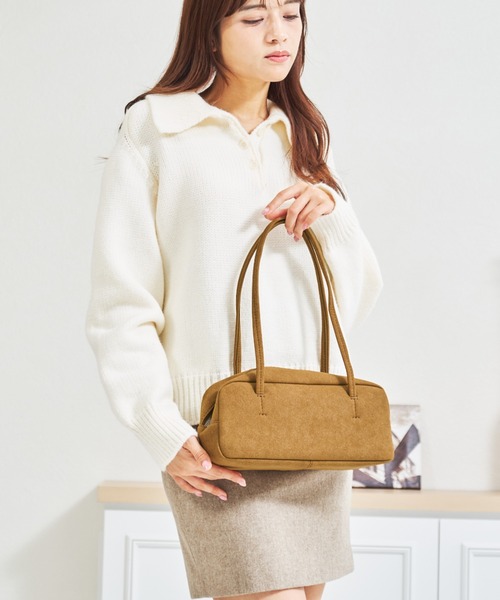 MISCH MASCH(ミッシュマッシュ)の「一部店舗限定 ロングハンドルスウェードボストンバッグ(ショルダーバッグ・レディース・ブラウン/カーキ・フリ-)」の9枚目の写真