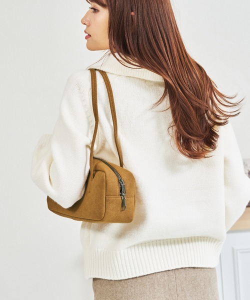 MISCH MASCH(ミッシュマッシュ)の「一部店舗限定 ロングハンドルスウェードボストンバッグ(ショルダーバッグ・レディース・ブラウン/カーキ・フリ-)」の12枚目の写真