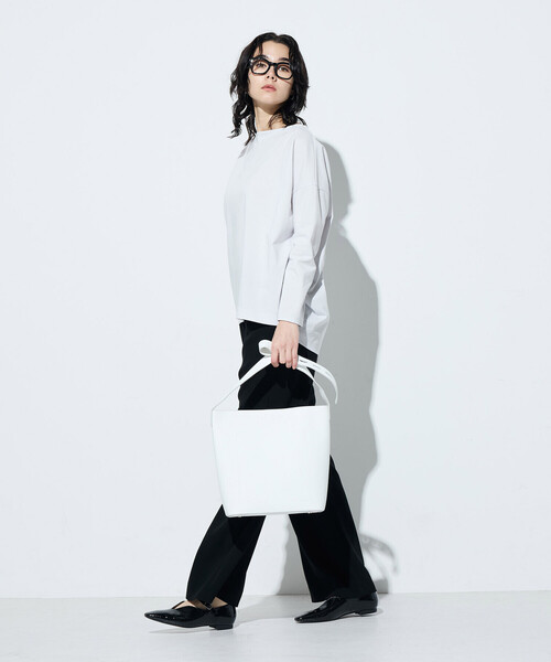 Gabardine K.T(ギャバジンケーティー)の「80ポンチ ゆったりプルオーバー(Tシャツ/カットソー・レディース・グレー/ライトグレー/ブラック・9号)」の7枚目の写真