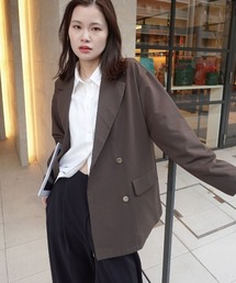 金ボタン」に該当するテーラードジャケット（ブラウン/茶色系