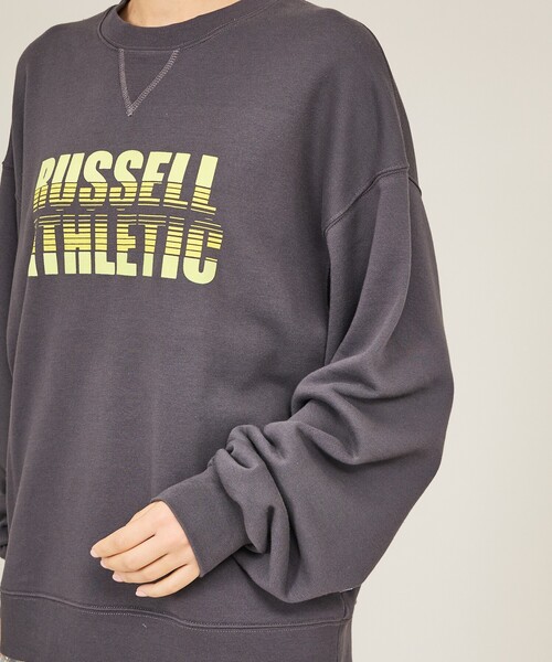 Russell Athletic(ラッセルアスレティック)の「【RUSSELL ATHLETIC / ラッセル アスレティック】Nu Blend Gradient Logo Sweat Crew / グラデーションロゴ スウェットクルー/ユニセックス(スウェット・メンズ・ホワイト/チャコールグレー/ネイビー・M/L)」の11枚目の写真