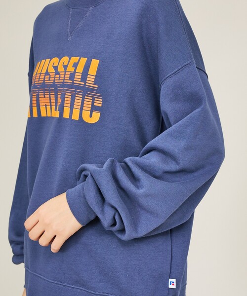 Russell Athletic(ラッセルアスレティック)の「【RUSSELL ATHLETIC / ラッセル アスレティック】Nu Blend Gradient Logo Sweat Crew / グラデーションロゴ スウェットクルー/ユニセックス(スウェット・メンズ・ホワイト/チャコールグレー/ネイビー・M/L)」の20枚目の写真