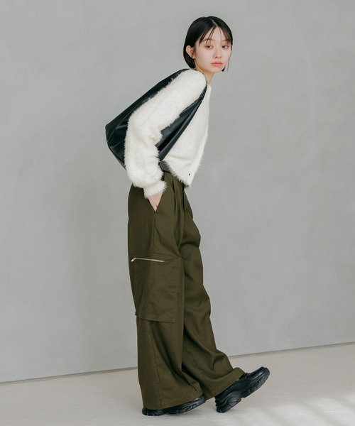 PAGEBOY（ページボーイ）の「デカポケZIPスラックス 【3color/2size】（スラックス・レディース・ブラック/カーキ/ベージュ・SMALL/MEDIUM）」の20枚目の写真