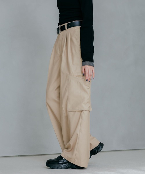 PAGEBOY（ページボーイ）の「デカポケZIPスラックス 【3color/2size】（スラックス・レディース・ブラック/カーキ/ベージュ・SMALL/MEDIUM）」の17枚目の写真