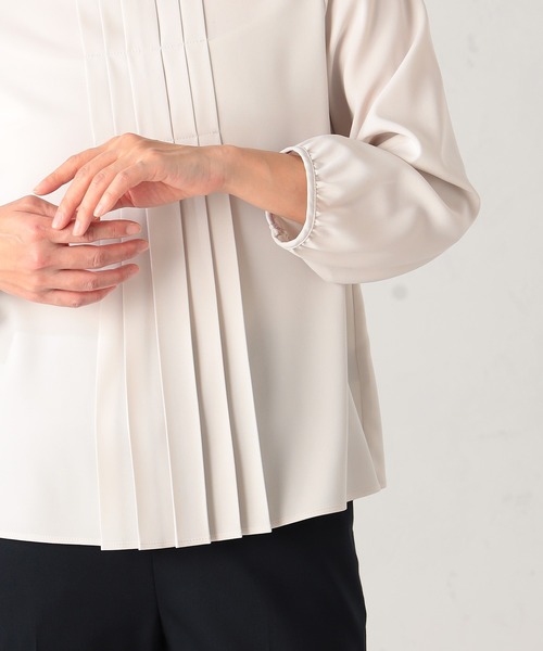 GALLORIA（ギャローリア）の「【お手入れ楽々･洗濯機で洗える】タックブラウス（シャツ/ブラウス・レディース・ホワイト/ライトグリーン/ライトベージュ・L/LL/M/S）」の9枚目の写真