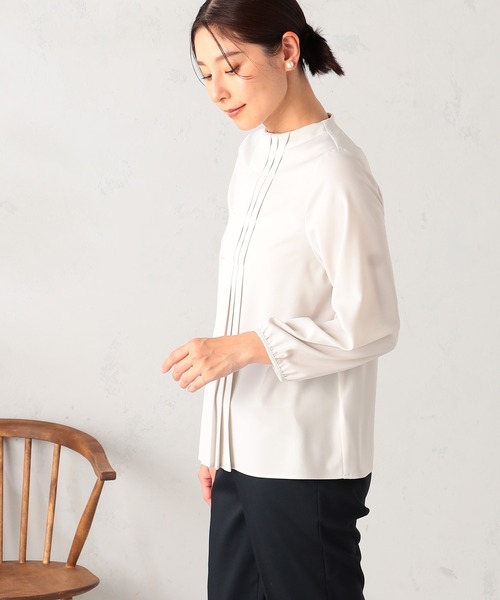 GALLORIA（ギャローリア）の「【お手入れ楽々･洗濯機で洗える】タックブラウス（シャツ/ブラウス・レディース・ホワイト/ライトグリーン/ライトベージュ・L/LL/M/S）」の8枚目の写真